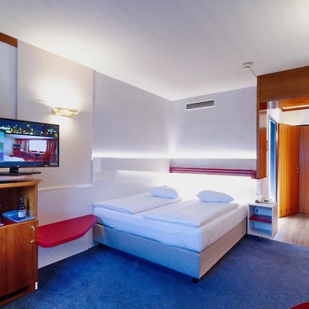 Vienna Sporthotel Bagian luar foto