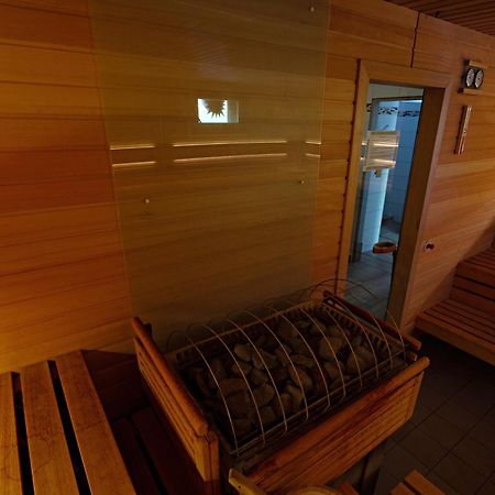 Vienna Sporthotel Bagian luar foto