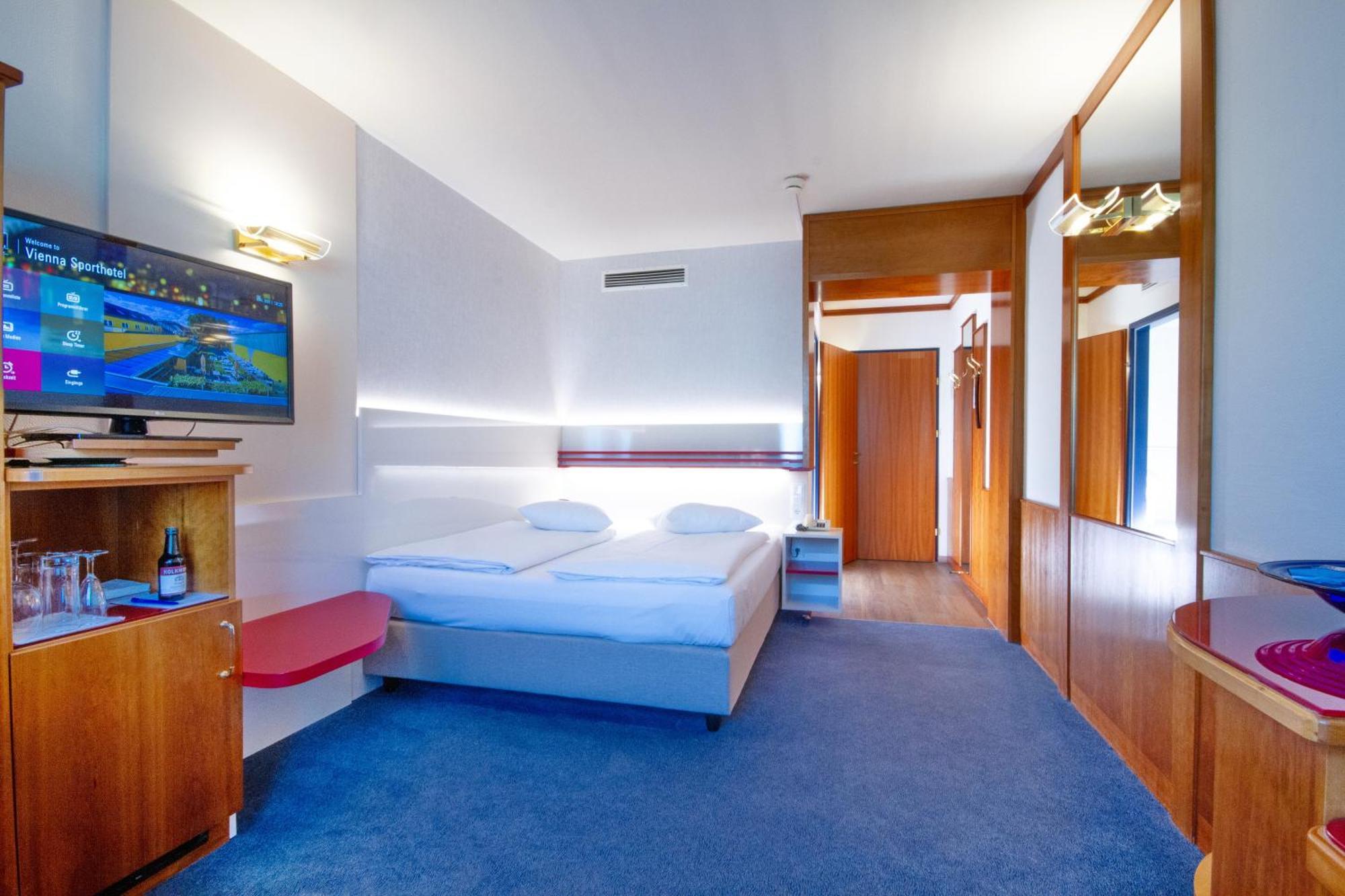 Vienna Sporthotel Bagian luar foto