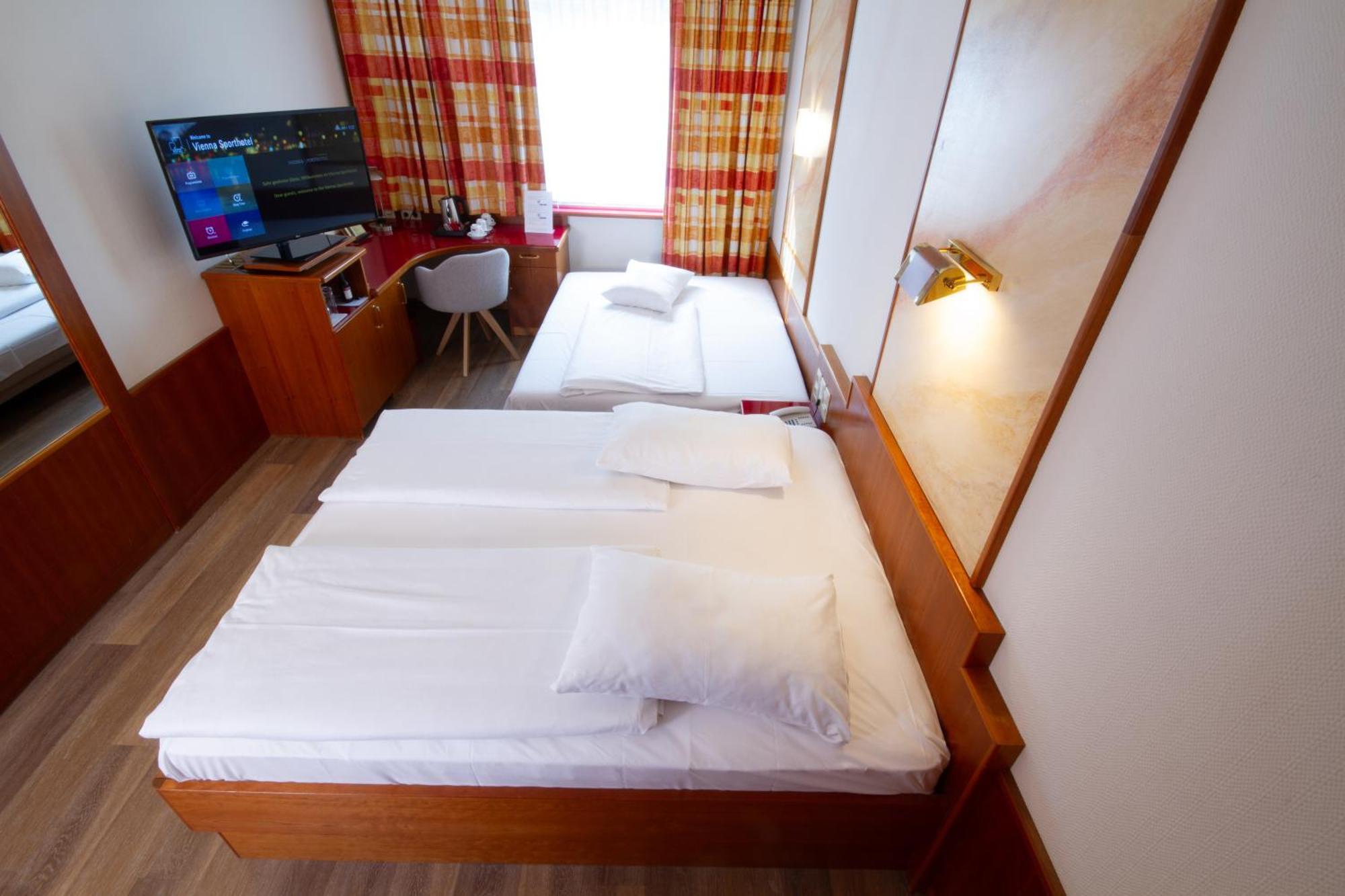 Vienna Sporthotel Bagian luar foto