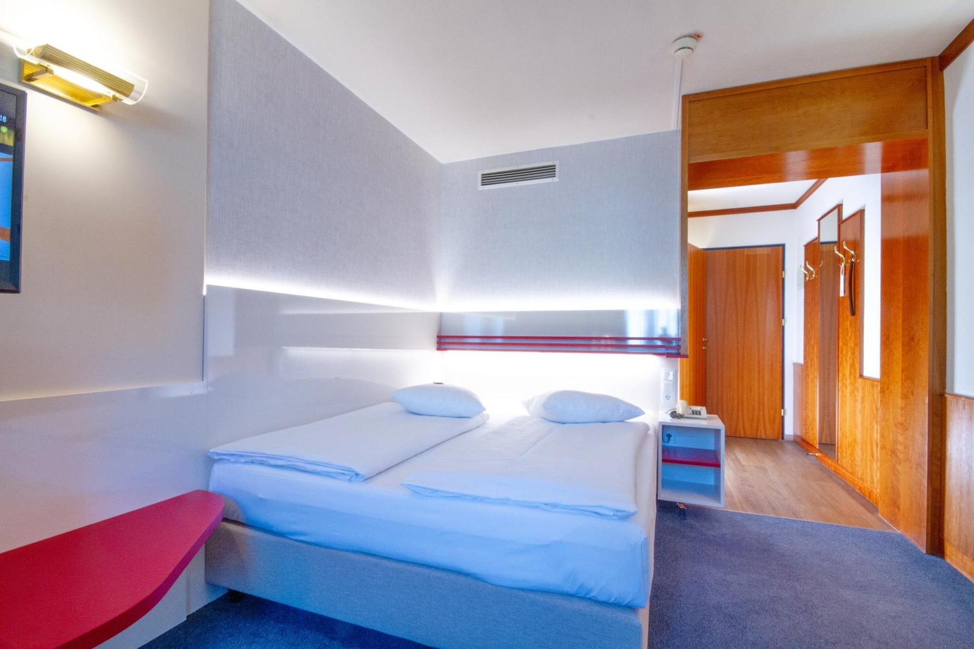 Vienna Sporthotel Bagian luar foto