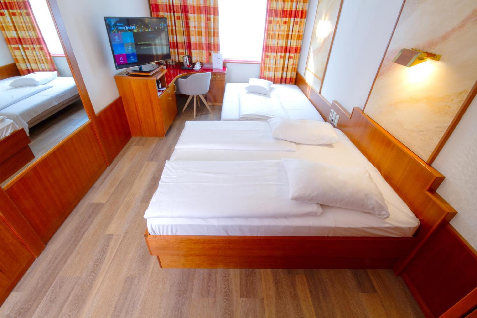 Vienna Sporthotel Bagian luar foto