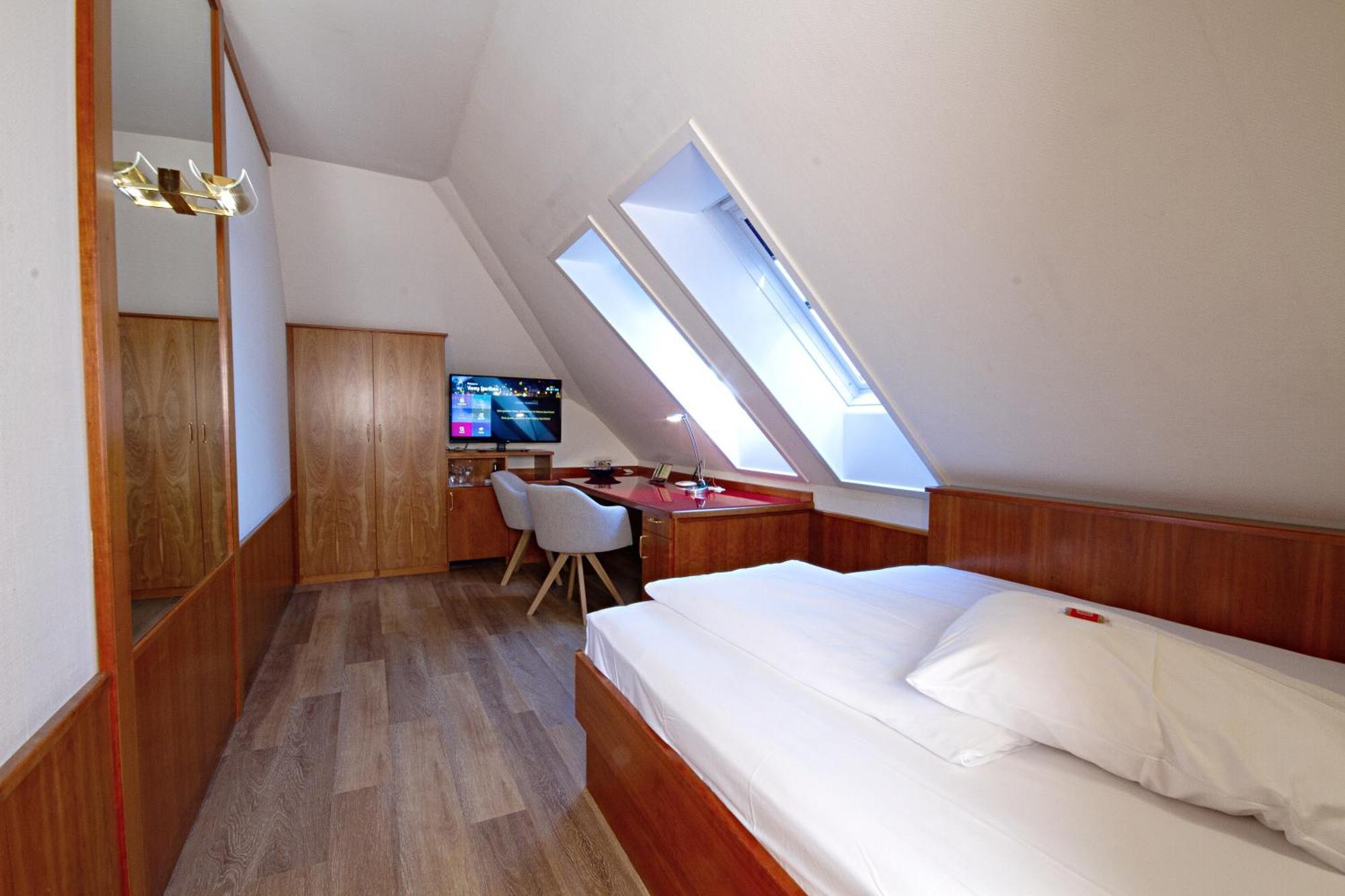 Vienna Sporthotel Bagian luar foto