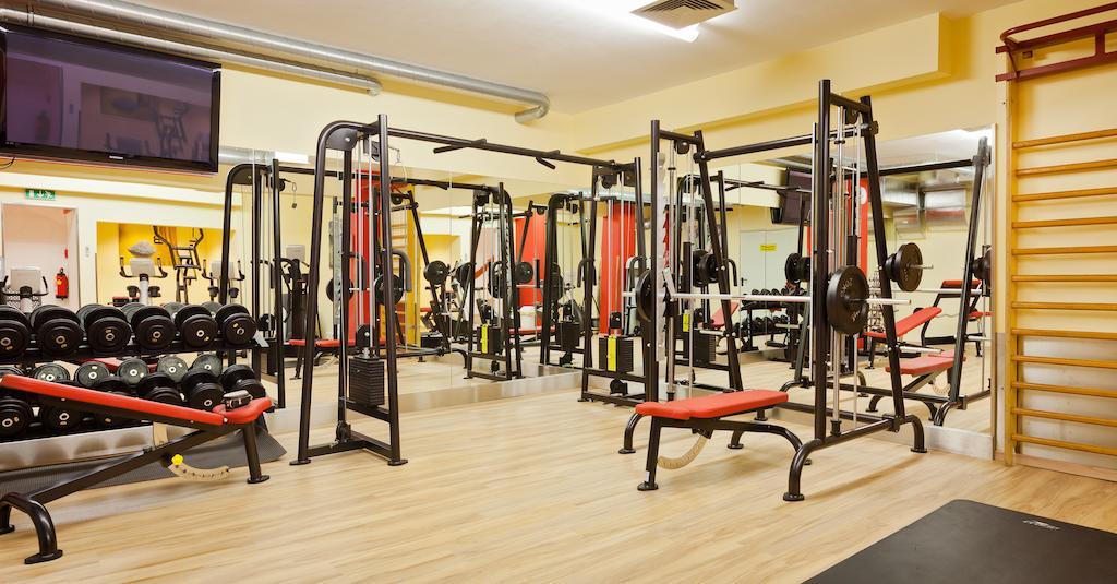 Vienna Sporthotel Bagian luar foto